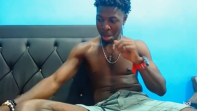 Snapshot of jaycolinss chatting on February 2026 12:29:02 AM jaycolinss online show from February 2026 12:29:02 AM