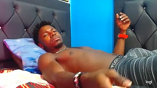 Snapshot of jaycolinss chatting on February 2026 10:06:01 PM jaycolinss online show from February 2026 10:06:01 PM