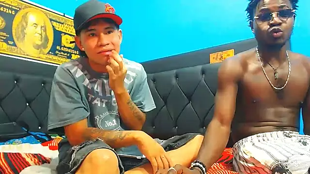 Snapshot of jaycolinss chatting on February 2026 12:02:01 PM jaycolinss online show from February 2026 12:02:01 PM