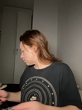 Snapshot of AgnesCampp chatting on October 2025 11:00:02 PM AgnesCampp online show from October 2025 11:00:02 PM