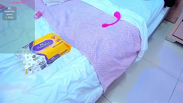 Snapshot of ela_beli chatting on January 2025 06:28:02 AM ela beli online show from January 2025 06:28:02 AM