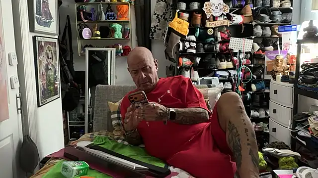 Snapshot of joeytatts66 chatting on May 2026 04:39:02 AM joeytatts66 online show from May 2026 04:39:02 AM