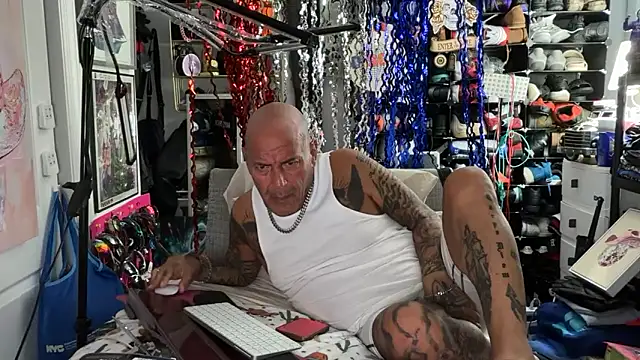 Snapshot of joeytatts66 chatting on May 2026 01:58:02 AM joeytatts66 online show from May 2026 01:58:02 AM
