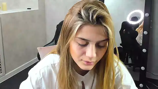 Cherry Price online show from December 2024 10:28:01 PM