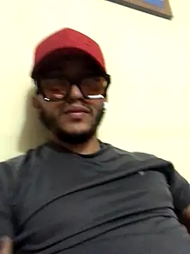 Snapshot of kmilo2405 chatting on December 2025 10:49:02 PM kmilo2405 online show from December 2025 10:49:02 PM