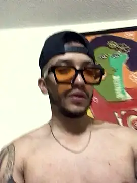 kmilo2405 online show from January 2026 06:29:01 AM