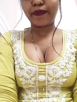 Snapshot of Sania-Love chatting on February 2025 09:04:01 PM Sania-Love online show from February 2025 09:04:01 PM