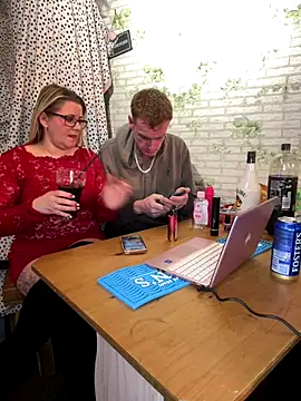 SweetXCandyX online show from December 2025 06:37:02 PM