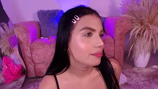 Snapshot of AngelaWhitte_ chatting on February 2025 08:07:01 AM AngelaWhitte online show from February 2025 08:07:01 AM