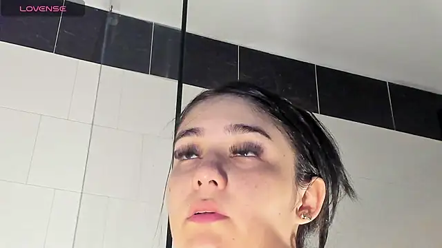 Belliinda 21 online show from May 2026 09:45:01 PM