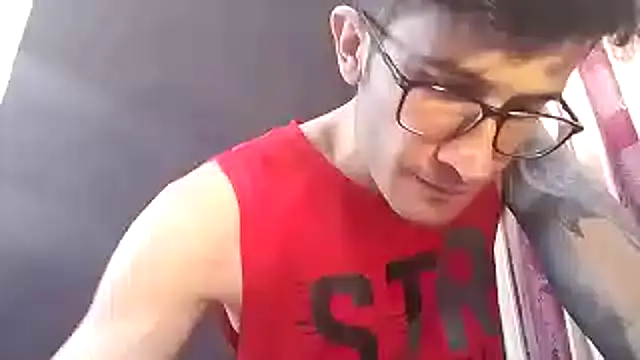 Loggan donnelly online show from November 2025 06:34:01 PM