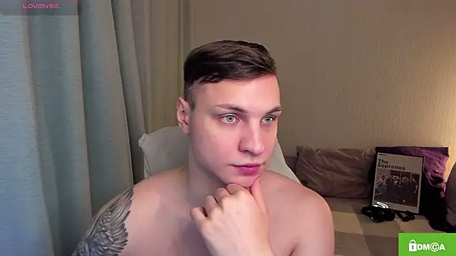 handsome guy01 online show from April 2026 06:38:01 PM