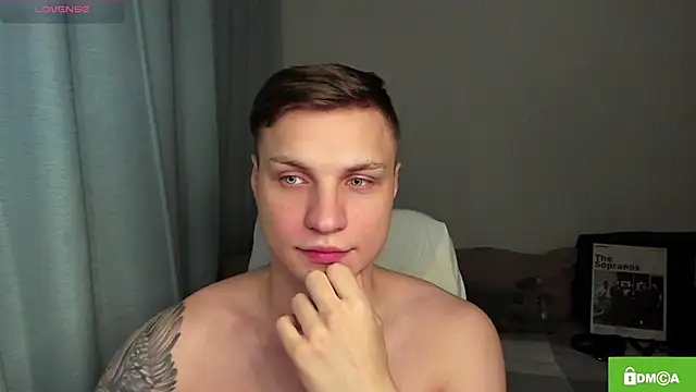 handsome guy01 online show from May 2026 05:42:02 PM