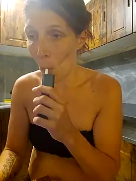 Snapshot of Lenchen_ chatting on June 2026 07:47:01 PM Lenchen online show from June 2026 07:47:01 PM