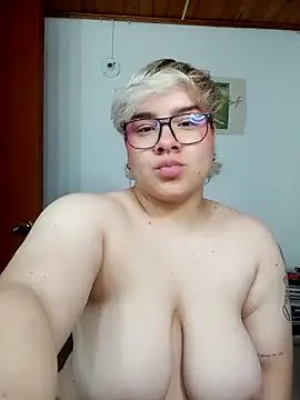 amalia love online show from November 2025 04:12:01 AM