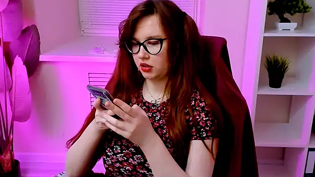 CarolGiggly online show from June 2026 06:33:02 AM