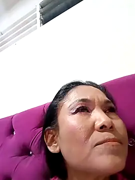 tiffany Bitch online show from March 2026 12:32:02 AM