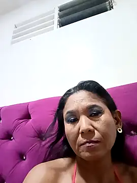 tiffany Bitch online show from May 2026 12:37:01 AM