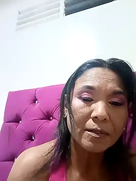 tiffany Bitch online show from May 2026 12:27:01 AM
