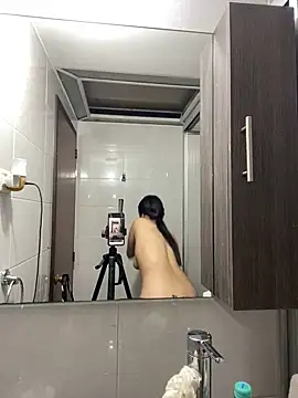 Snapshot of Praga_Pink chatting on January 2025 11:44:01 PM Praga Pink online show from January 2025 11:44:01 PM