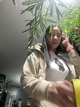 Praga Pink online show from May 2026 04:39:02 AM