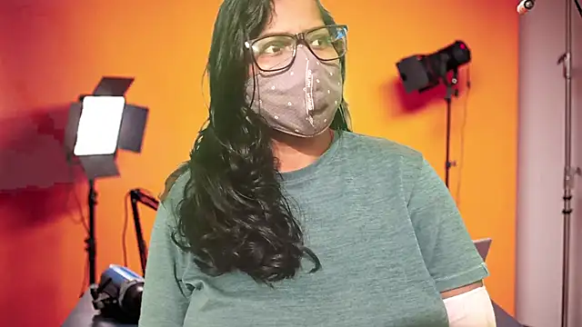 Snapshot of mamoni91 chatting on November 2025 03:04:01 AM mamoni91 online show from November 2025 03:04:01 AM