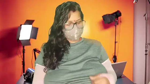 Snapshot of mamoni91 chatting on November 2025 03:49:02 AM mamoni91 online show from November 2025 03:49:02 AM