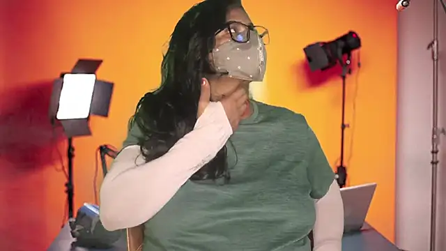 Snapshot of mamoni91 chatting on November 2025 03:28:01 AM mamoni91 online show from November 2025 03:28:01 AM