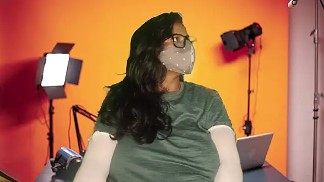 Snapshot of mamoni91 chatting on November 2025 02:15:02 AM mamoni91 online show from November 2025 02:15:02 AM