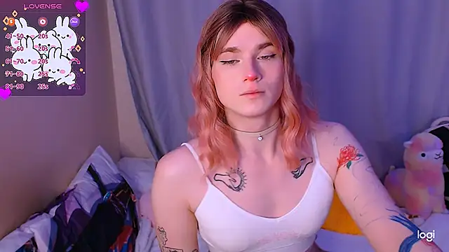 Snapshot of Alice_Hells chatting on December 2024 06:23:02 AM Alice Hells online show from December 2024 06:23:02 AM