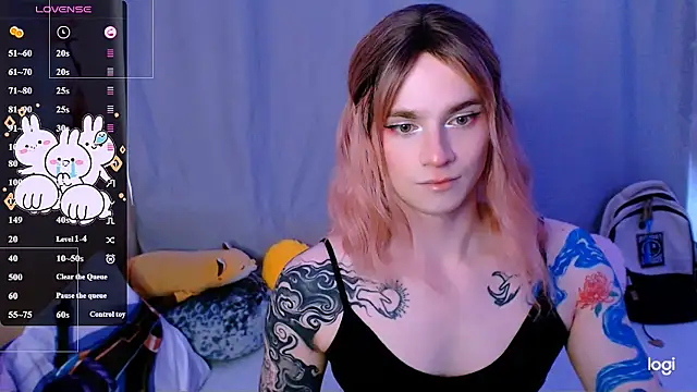 Snapshot of Alice_Hells chatting on June 2026 06:44:01 AM Alice Hells online show from June 2026 06:44:01 AM