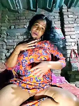Snapshot of Hotty-dola chatting on February 2025 05:05:02 PM Hotty-dola online show from February 2025 05:05:02 PM