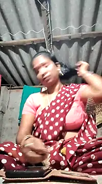 Snapshot of Hotty-dola chatting on March 2025 04:21:01 PM Hotty-dola online show from March 2025 04:21:01 PM