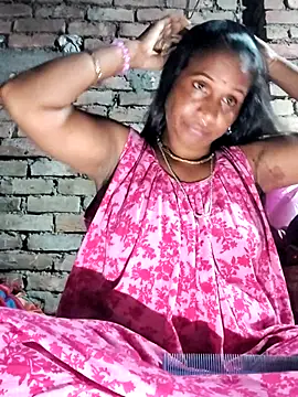 Snapshot of Hotty-dola chatting on September 2025 07:48:01 PM Hotty-dola online show from September 2025 07:48:01 PM