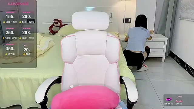 -Wendy   online show from December 2024 08:37:02 PM