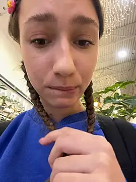 Snapshot of Lia__Love chatting on December 2024 01:14:01 PM Lia Love online show from December 2024 01:14:01 PM