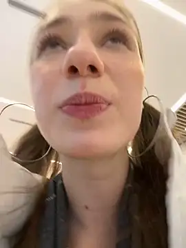 Snapshot of Lia__Love chatting on February 2025 04:11:02 PM Lia Love online show from February 2025 04:11:02 PM