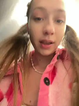 Snapshot of Lia__Love chatting on March 2025 01:10:02 PM Lia Love online show from March 2025 01:10:02 PM