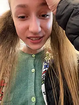 Snapshot of Lia__Love chatting on March 2025 12:11:01 PM Lia Love online show from March 2025 12:11:01 PM