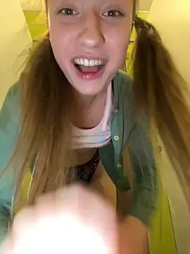 Snapshot of Lia__Love chatting on March 2025 12:06:02 PM Lia Love online show from March 2025 12:06:02 PM