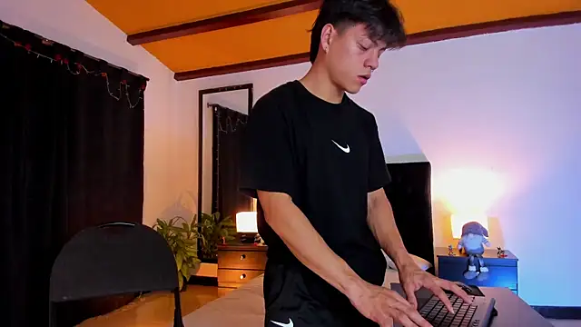 Valentino  X online show from January 2025 02:49:01 AM