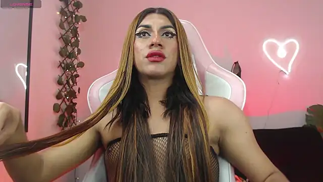Snapshot of Tefy_bratz chatting on January 2025 03:40:01 PM Tefy bratz online show from January 2025 03:40:01 PM