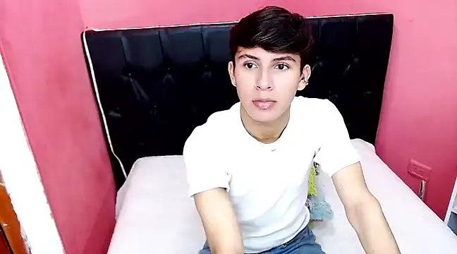 Snapshot of will_star_x chatting on December 2024 03:43:01 PM will star x online show from December 2024 03:43:01 PM