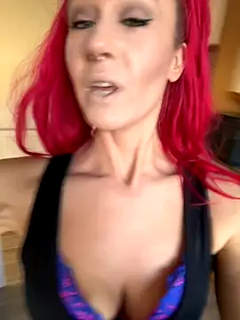 Snapshot of SweetSolez chatting on November 2025 10:36:01 AM SweetSolez online show from November 2025 10:36:01 AM