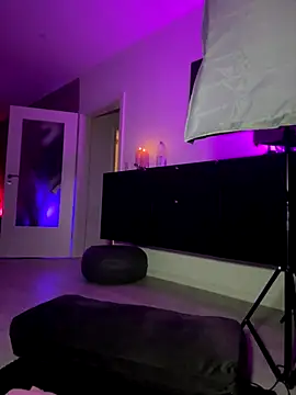 PalinaPr online show from December 2025 03:29:01 PM