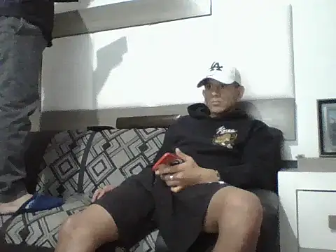 Snapshot of oiram27 chatting on December 2025 01:27:01 PM oiram27 online show from December 2025 01:27:01 PM