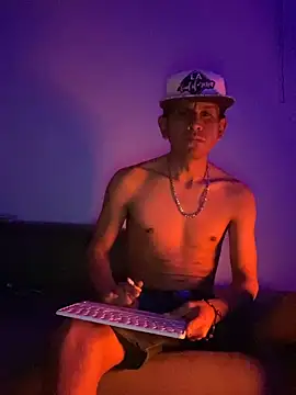 Snapshot of oiram27 chatting on February 2026 02:39:01 PM oiram27 online show from February 2026 02:39:01 PM