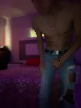 Snapshot of oiram27 chatting on April 2026 09:42:01 PM oiram27 online show from April 2026 09:42:01 PM