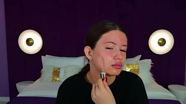 milaleoneli online show from March 2025 12:36:02 PM