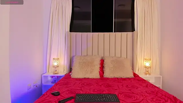 Snapshot of Aliison_Smith chatting on February 2026 03:38:02 AM Aliison Smith online show from February 2026 03:38:02 AM